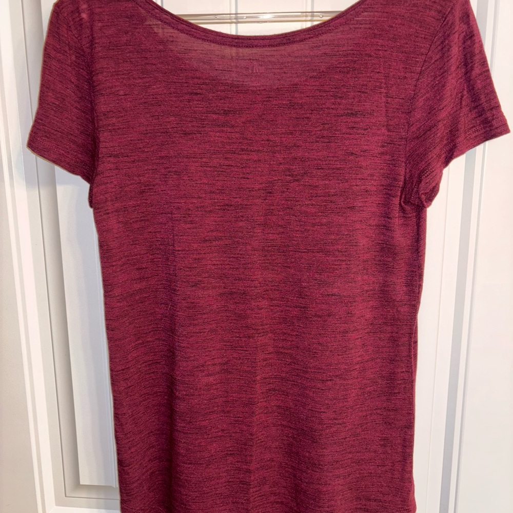 GAP T-shirt - Picture 2 of 3